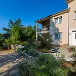 Nada 1 Apartment