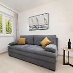 Nada 1 Apartment Malinska