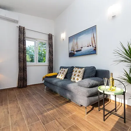 Nada 1 Apartman Malinska