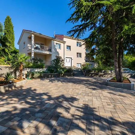Nada 1 Apartman *