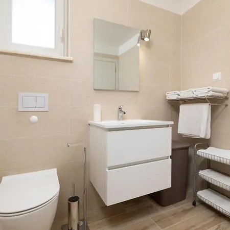 Nada 1 Apartment