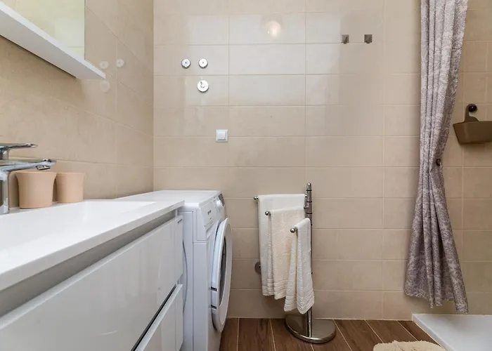 Apartment Nada 1 *